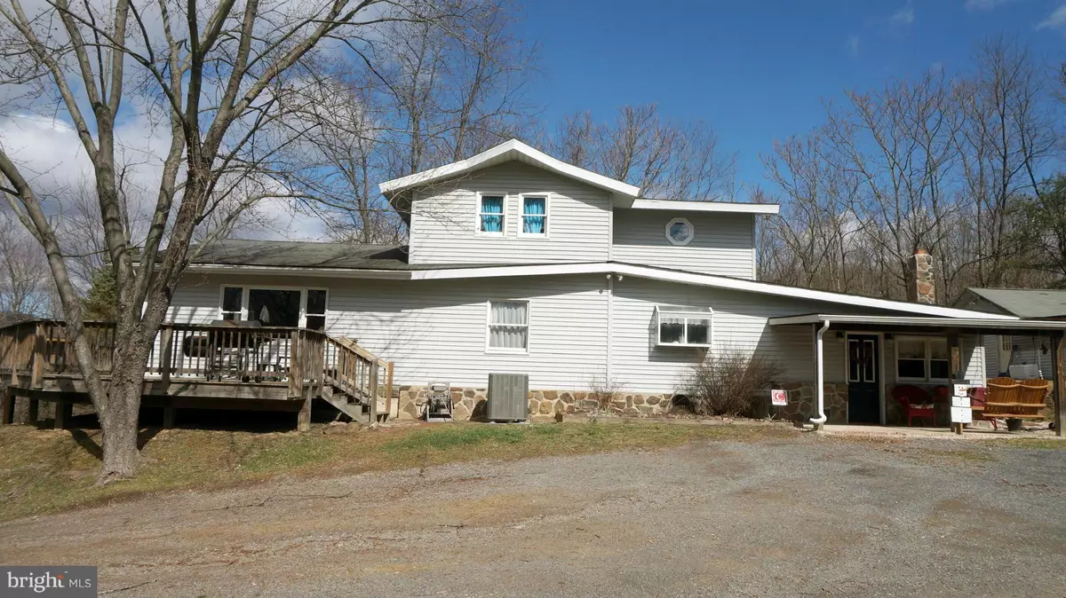 Berkeley Springs, WV 25411,108 HOBDAY LN