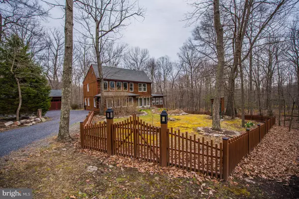 Berkeley Springs, WV 25411,86 SANDSTONE LANE