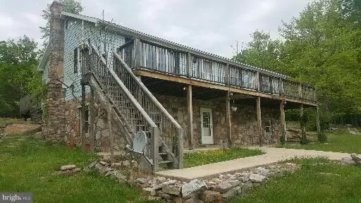 Berkeley Springs, WV 25411,221 ZEBRA LN