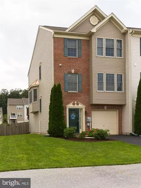 241 COUNTRY RIDGE DR, Red Lion, PA 17356