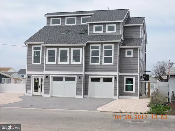 Manahawkin, NJ 08050,52 CLAUDIA LN