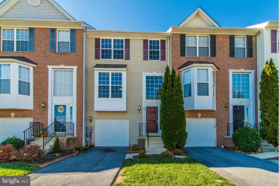 1907 CROSSING STONE CT, Frederick, MD 21702