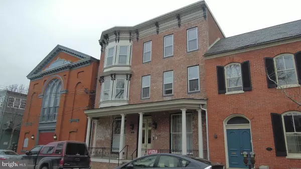 9 SECOND ST #3B, Frederick, MD 21701