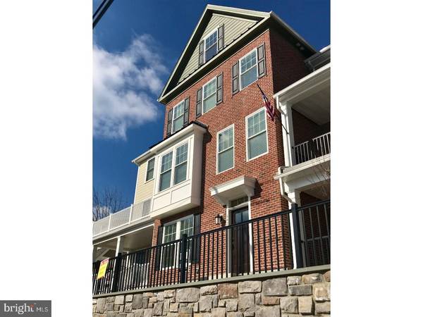 642 WEST END WALK, Media, PA 19063