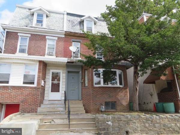 1005 RIDGE AVE, Darby, PA 19023