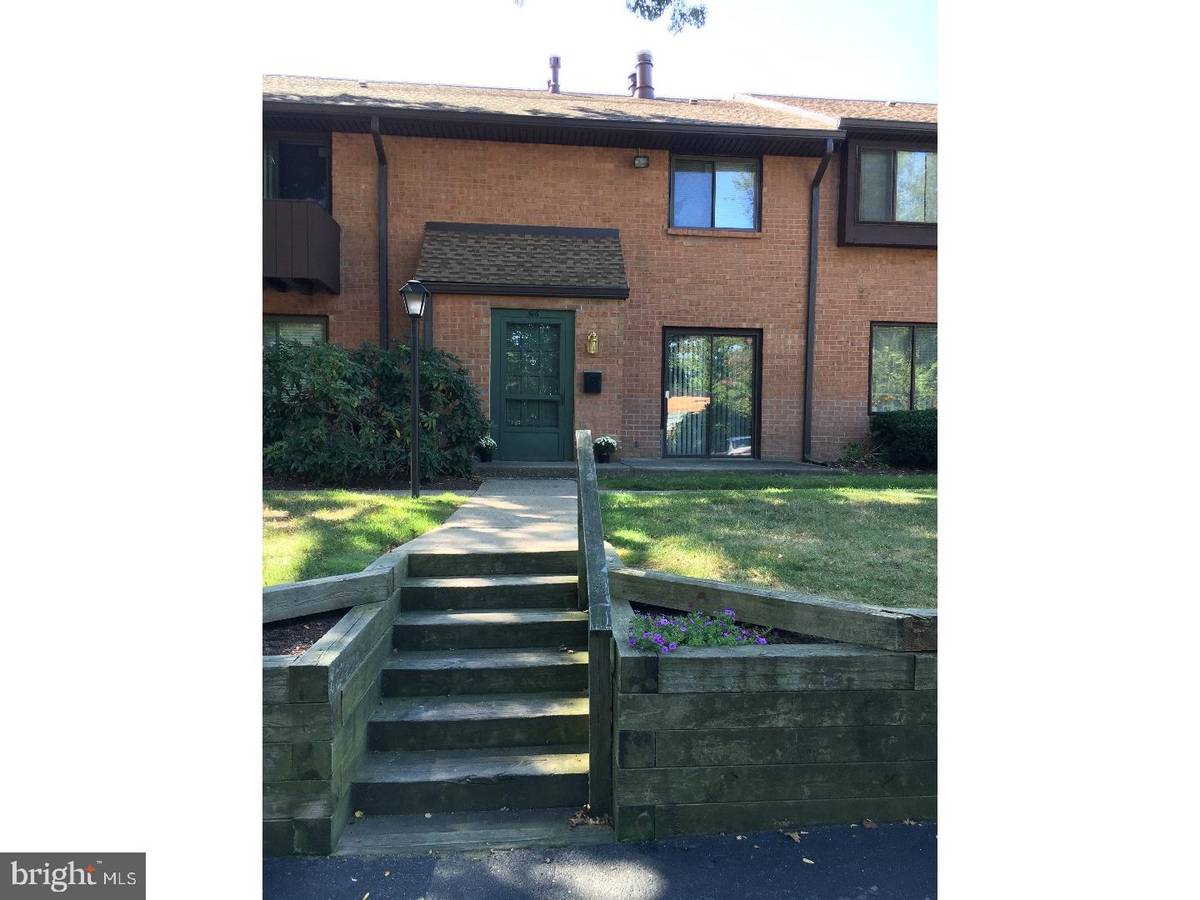 Ardmore, PA 19003,700 ARDMORE AVE #516