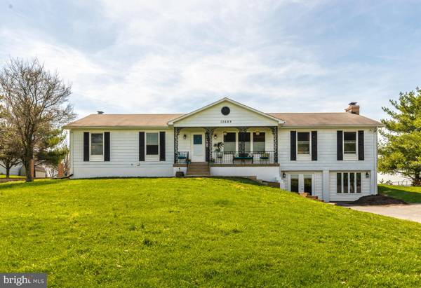 13689 LEXINGTON DR, Mount Airy, MD 21771