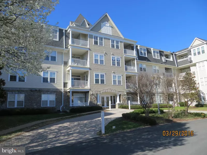 2520 WATERSIDE DR #117, Frederick, MD 21701