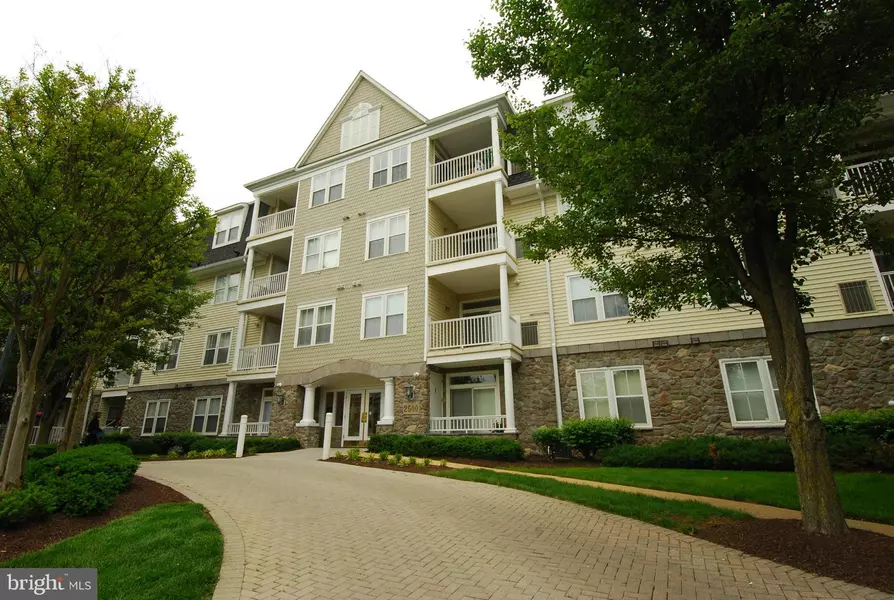 2500 WATERSIDE DR #407, Frederick, MD 21701