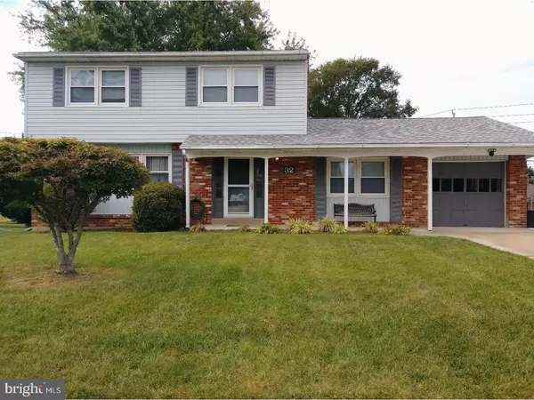 32 WHITE CLAY CRES, Newark, DE 19711