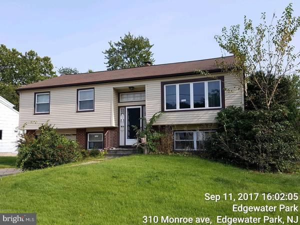 310 MONROE AVE, Edgewater Park, NJ 08010