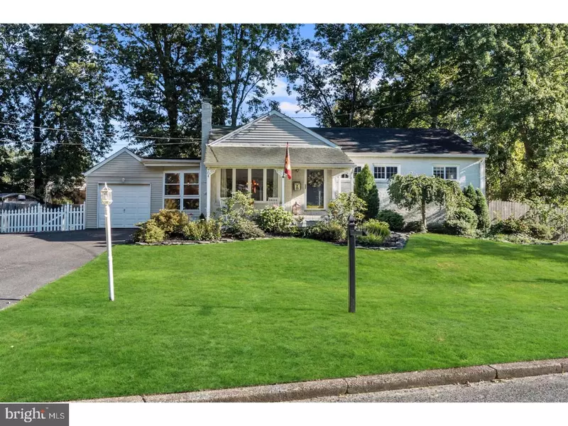 704 DEVON RD, Moorestown, NJ 08057