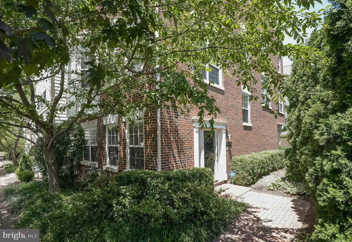 Alexandria, VA 22312,5464 PATUXENT KNOLL PL