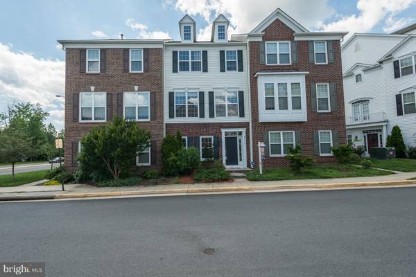 5310 GRANITE STEP TRL, Centreville, VA 20120