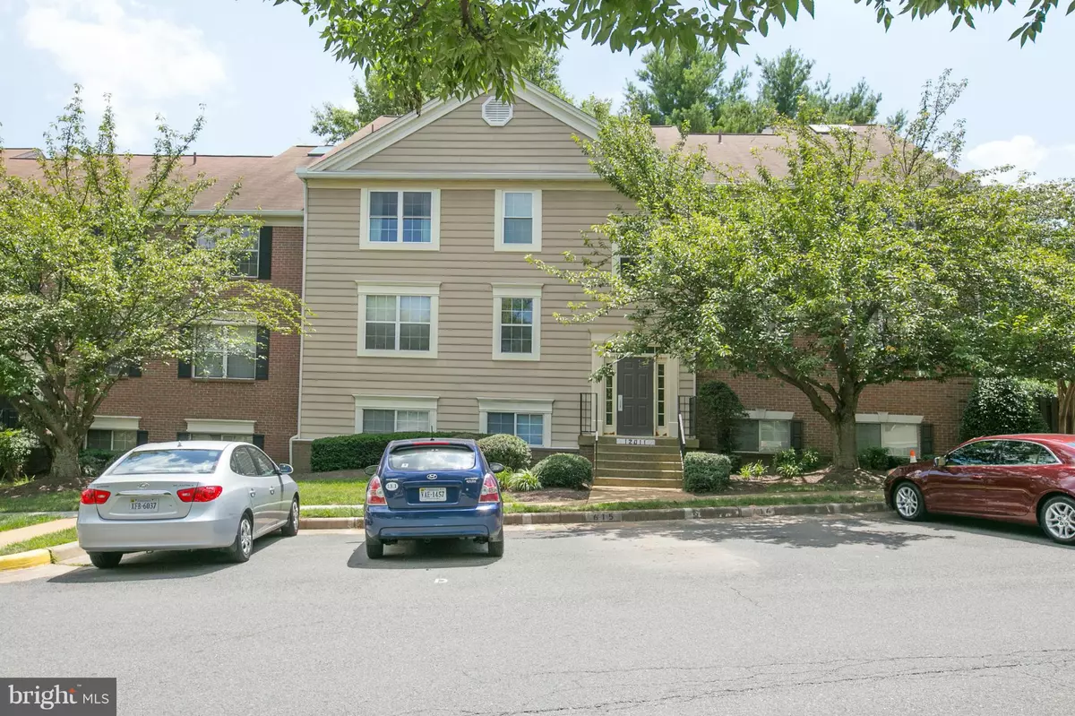 Fairfax, VA 22033,12011 GOLF RIDGE CT #302