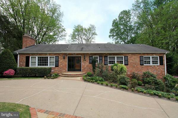 1512 LABURNUM ST, Mclean, VA 22101