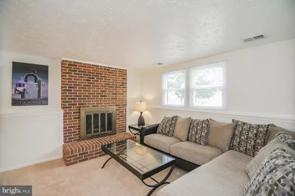 1380 ROCK CHAPEL RD, Herndon, VA 20170