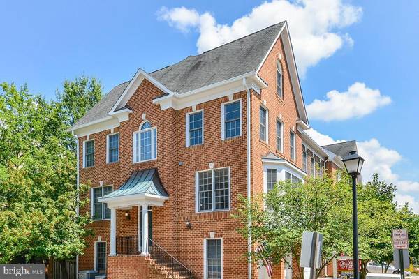 1329 LESSARD LN, Mclean, VA 22101