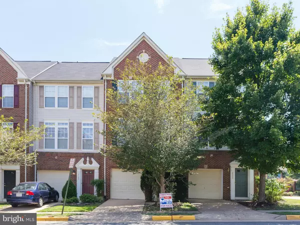 2902 HUNTINGTON GROVE SQ, Alexandria, VA 22306