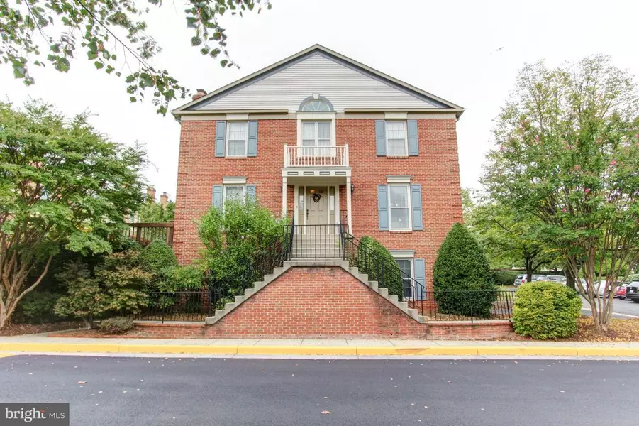 6510 WESTHAVEN LN, Springfield, VA 22150