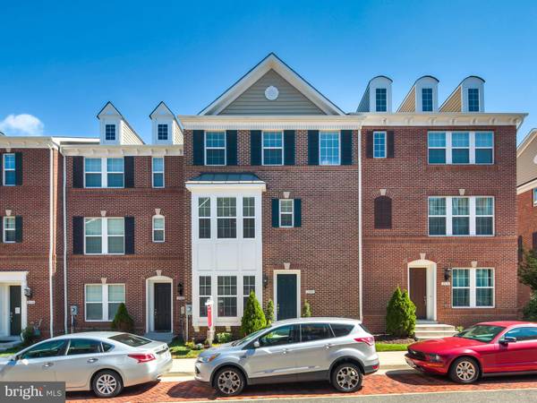 2040 BLUNT LN, Alexandria, VA 22303