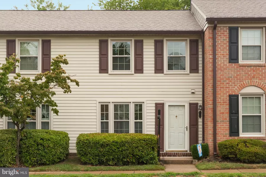 6106 DECLARATION SQ, Alexandria, VA 22312