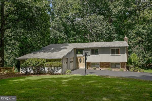 12040 VALE RD, Oakton, VA 22124