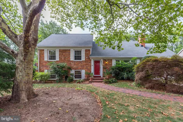 Alexandria, VA 22308,8326 LILAC LN