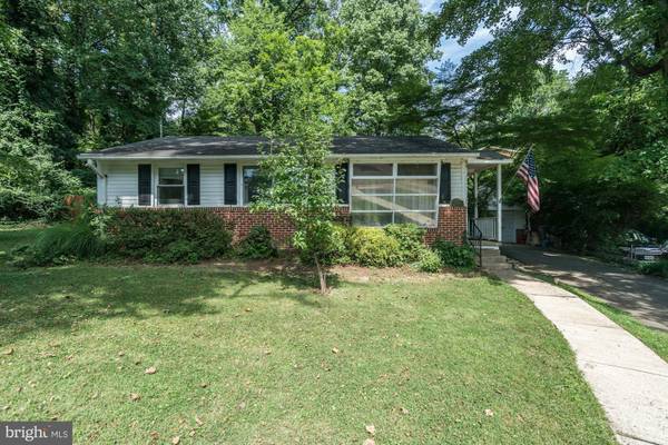 3920 ASHWOOD PL, Falls Church, VA 22041