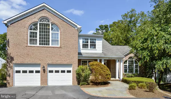 5938 FAIRVIEW WOODS DR, Fairfax Station, VA 22039