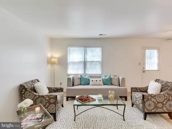 Alexandria, VA 22315,6418 SILVER RIDGE CIR