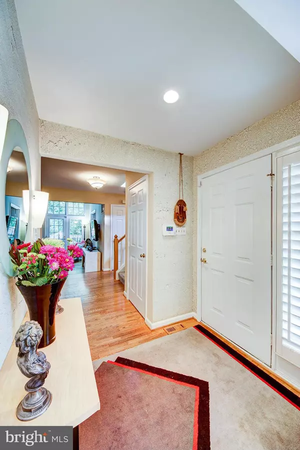 Reston, VA 20194,1266 LAMPLIGHTER WAY