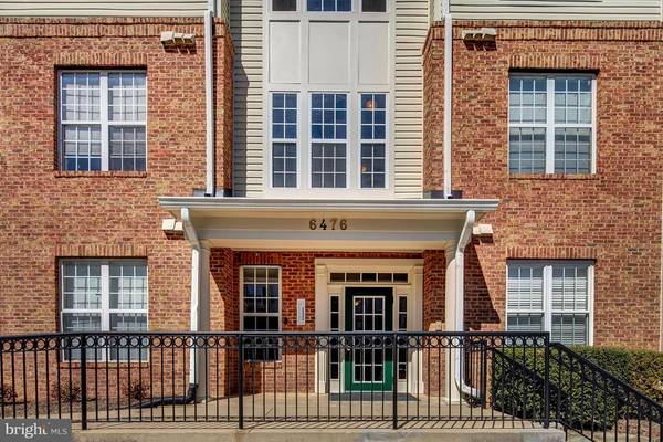 6476 CHEYENNE DR #201, Alexandria, VA 22312