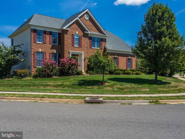 13524 HEATHROW LN, Centreville, VA 20120