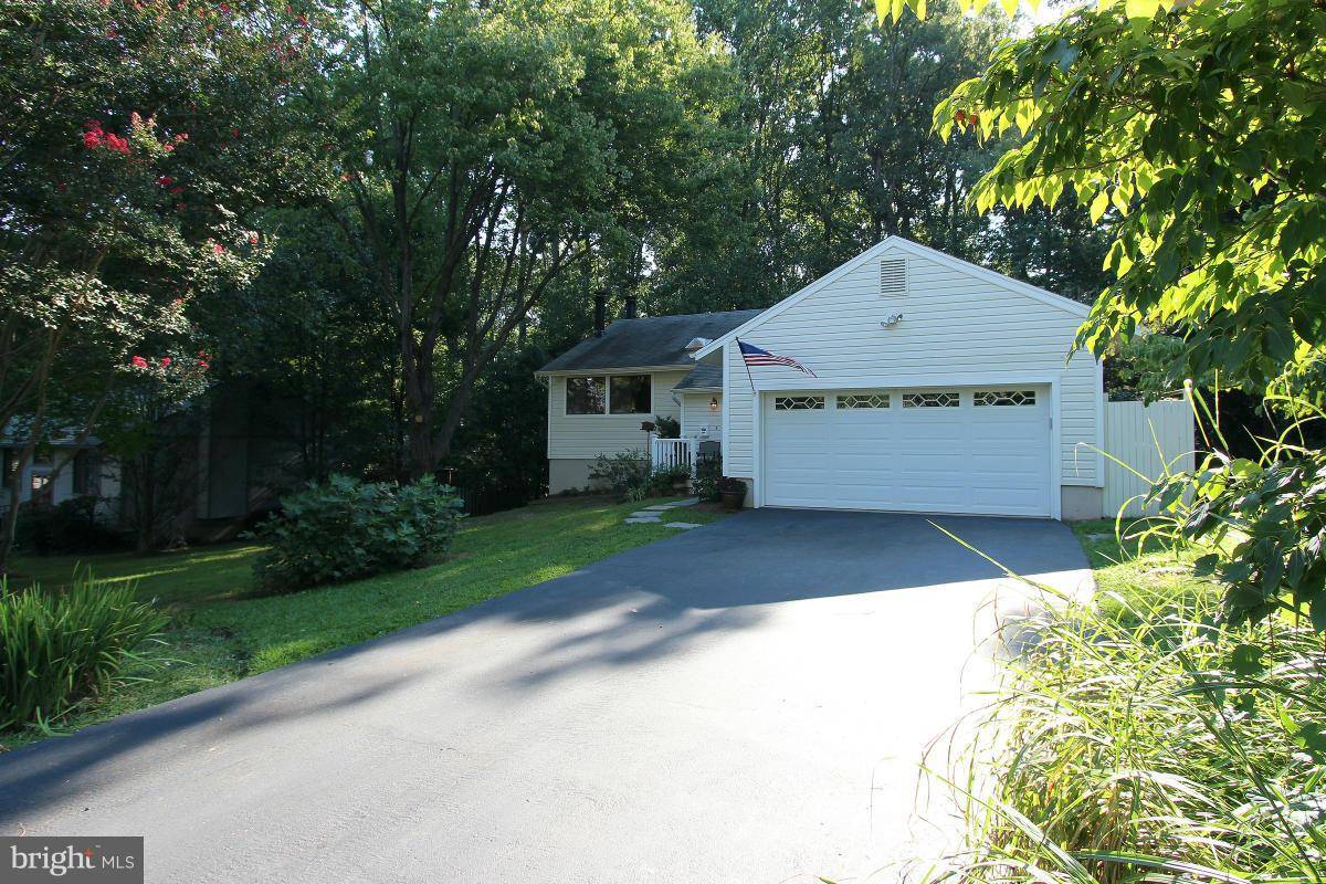 1851 MACARTHUR DR, Mclean, VA 22101