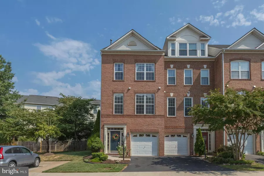 13009 PARK CRESCENT CIR, Herndon, VA 20171