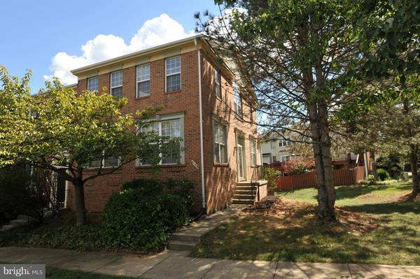 6139 DONIVAL SQ, Alexandria, VA 22315