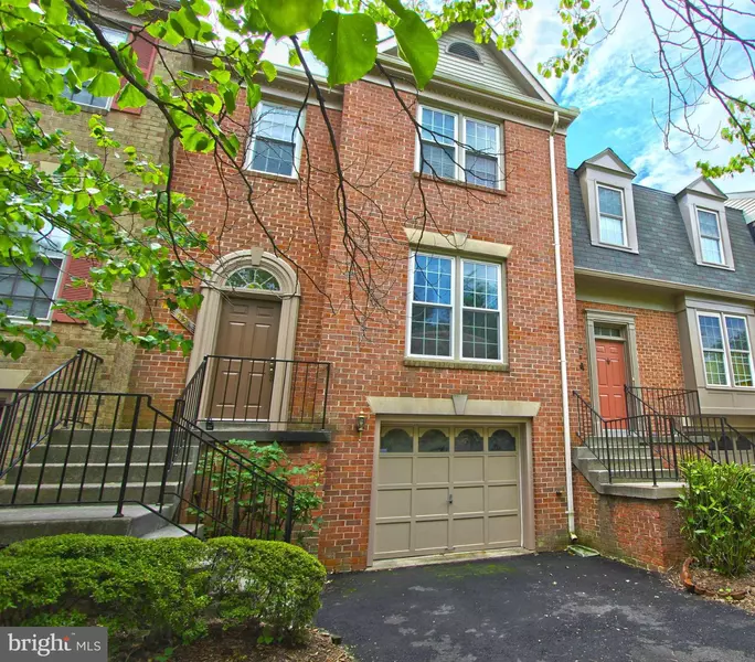 4131 MEADOW FIELD CT, Fairfax, VA 22033