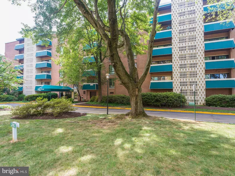 6147 LEESBURG PIKE #609, Falls Church, VA 22041