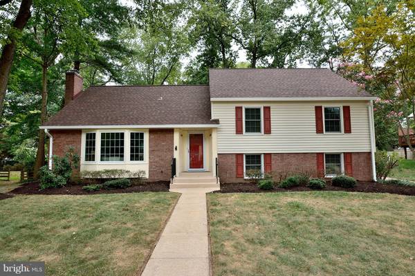 1009 PRISCILLA LN, Alexandria, VA 22308