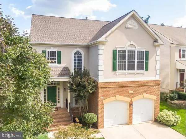 3839 HIGHLAND OAKS DR, Fairfax, VA 22033