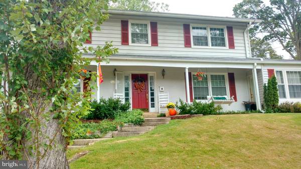 4911 KING RICHARD DR, Annandale, VA 22003