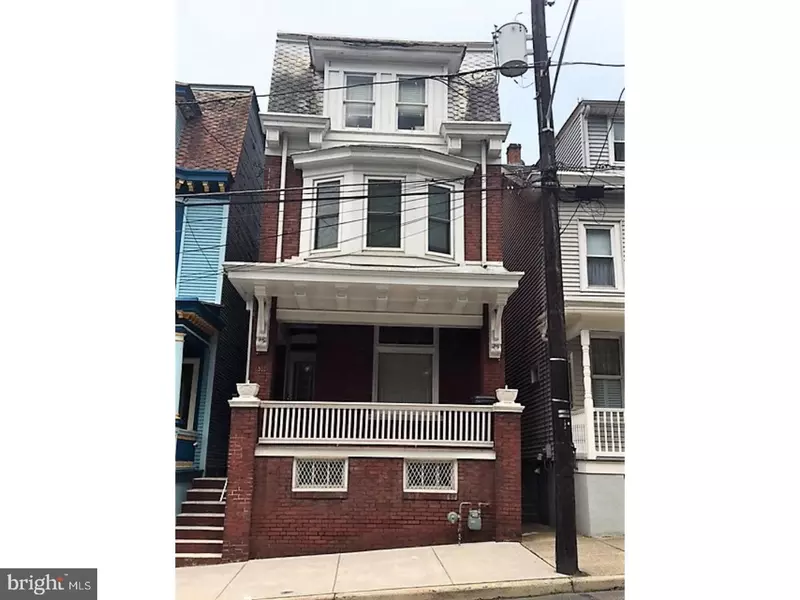 1311 W MARKET ST, Pottsville, PA 17901