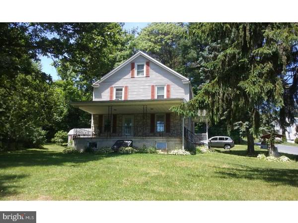 32 LOW RD, Pottsville, PA 17901