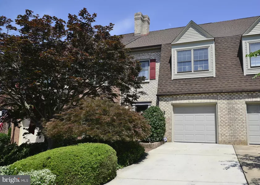 6308 CHAUCER VIEW CIR, Alexandria, VA 22304