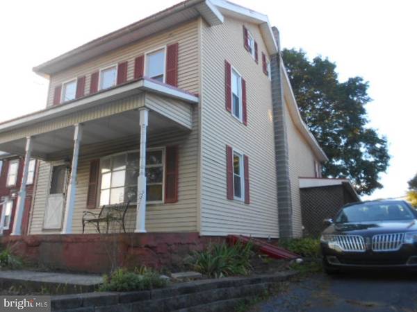 67 PLEASANT VALLEY RD, Pine Grove, PA 17963