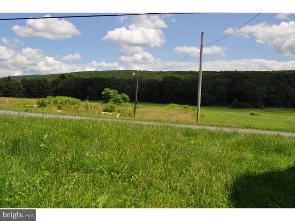 1105D-E VALLEY RD, Tamaqua, PA 18252