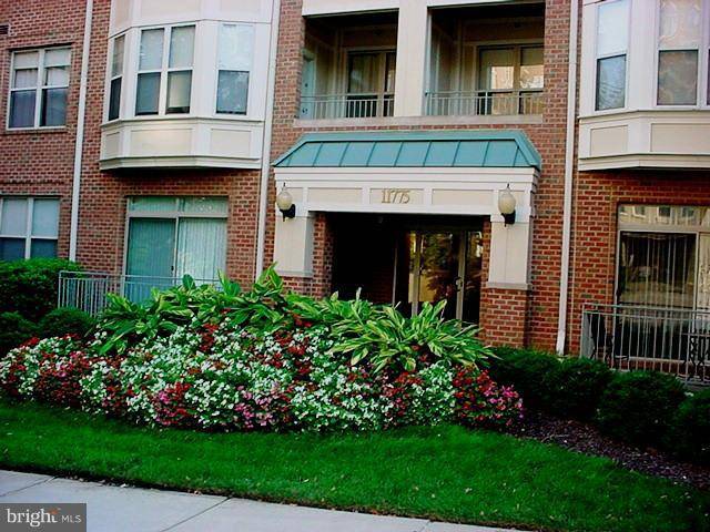 Reston, VA 20190,11775 STRATFORD HOUSE PL #401