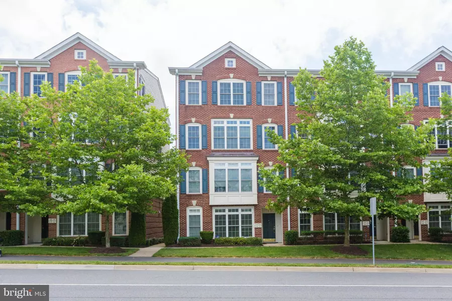 4620 BATTENBURG LN #732, Fairfax, VA 22030