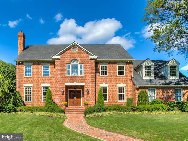 9417 MOUNT VERNON CIR, Alexandria, VA 22309